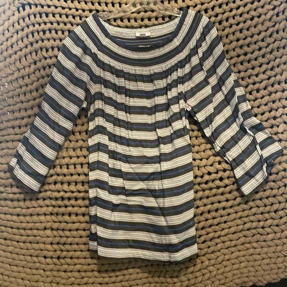 Women’s blouse - Picture 1 of 3